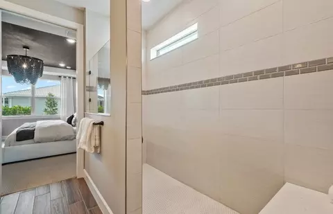 Bath - 1205 Haven Cir, Vero Beach, FL 32960 photo 2 of 3