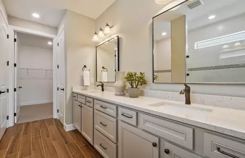 Bath - 1205 Haven Cir, Vero Beach, FL 32960 photo 1 of 3