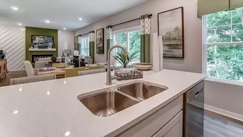 Kitchen - 1253 Eagleton Blvd, London, OH 43140 photo 5 of 9