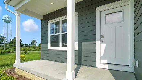 Exterior - 1253 Eagleton Blvd, London, OH 43140 photo 5 of 9