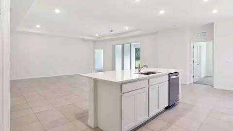 Kitchen - 5204 NW 41st Loop, Ocala, FL 34482 photo 3 of 7