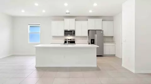 Kitchen - 5204 NW 41st Loop, Ocala, FL 34482 photo 2 of 7