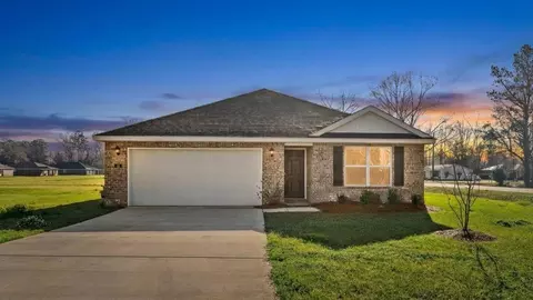 17530 E Sycamore St, Gulfport, MS 39503