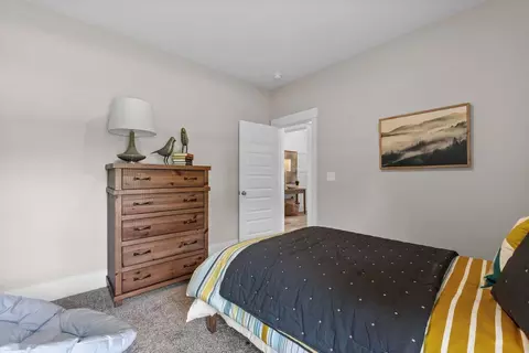 Bedroom - 35 Overland Pass, Arab, AL 35016 photo 10 of 12
