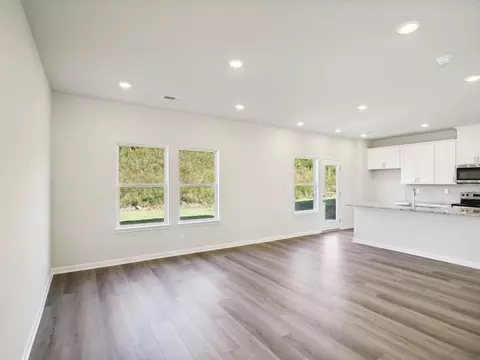 2751 Hawthorne Way, College Park, GA 30337