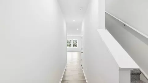 Entry Way - 809 Embark Cir, Greer, SC 29651 photo 2 of 15