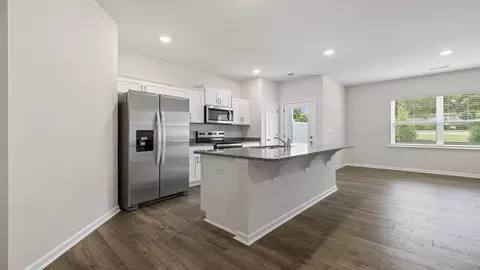 Kitchen - 809 Embark Cir, Greer, SC 29651 photo 3 of 11
