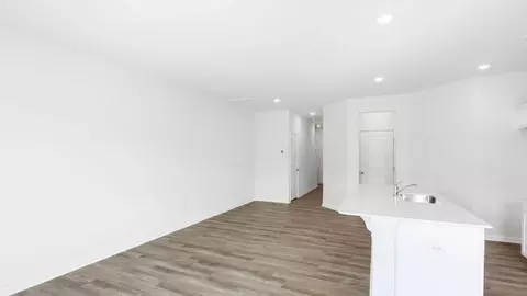 Entry Way - 809 Embark Cir, Greer, SC 29651 photo 6 of 15