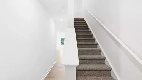 Entry Way - 809 Embark Cir, Greer, SC 29651 photo 3 of 15
