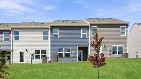 Exterior - 809 Embark Cir, Greer, SC 29651 photo 4 of 8