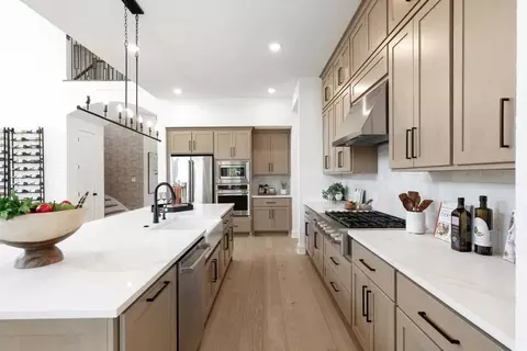Kitchen - 325 Vale Run, Kyle, TX 78640 photo 5 of 6
