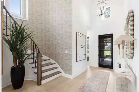 Entry Way - 325 Vale Run, Kyle, TX 78640 photo 2 of 6