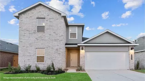 13 Robin Ct, Angleton, TX 77515