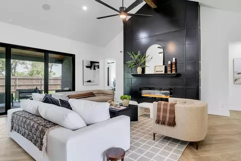 Living - 200 Saddle Springs Dr, Georgetown, TX 78633 photo 6 of 6