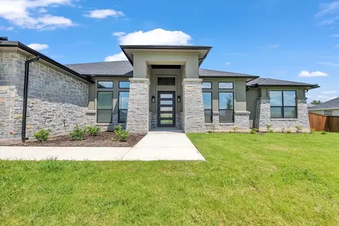 Exterior - 200 Saddle Springs Dr, Georgetown, TX 78633 photo 6 of 8