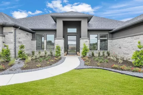 Exterior - 200 Saddle Springs Dr, Georgetown, TX 78633 photo 7 of 8