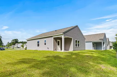 Exterior - 134 Linares St, Loris, SC 29569 photo 3 of 4