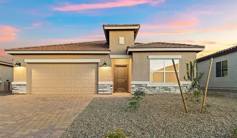 912 N Tombaugh Ln, Green Valley, AZ 85614