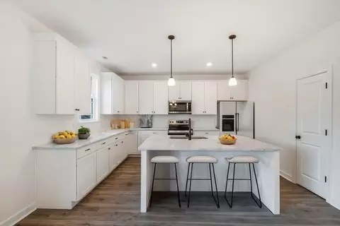 Kitchen - 1000 Vanguard Dr, Spring Hill, TN 37174 photo 2 of 4