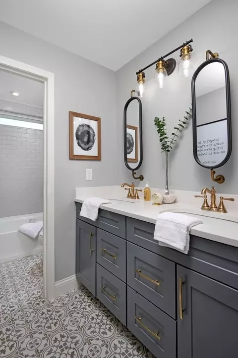 Bath - 712 Conley Dr, Canton, GA 30115 photo 4 of 6