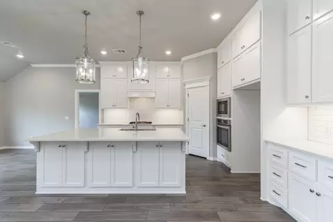 Kitchen - 2920 E Northampton St, Broken Arrow, OK 74014 photo 12 of 16