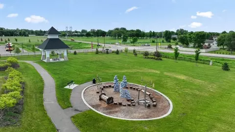 View/Area - 9798 47th Bay NE, Saint Michael, MN 55376 photo 2 of 11