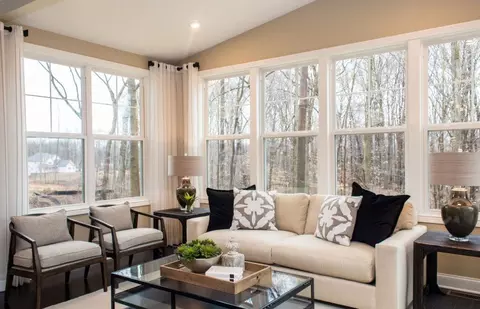 Living - 1283 Reserve Blvd, Wadsworth, OH 44281 photo 3 of 6