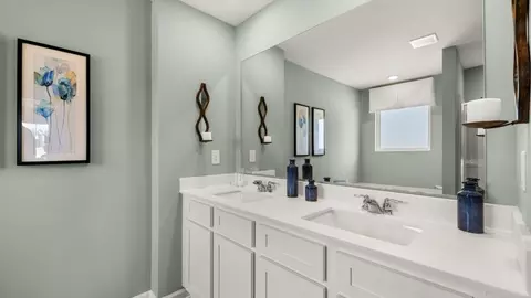 Bath - 11809 Conrad Cir, Hampton, GA 30228 photo 2 of 5