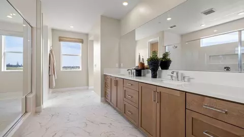 Bath - 613 Eureka Dr, Santa Paula, CA 93060 photo 1 of 6