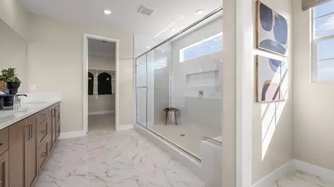 Bath - 613 Eureka Dr, Santa Paula, CA 93060 photo 2 of 6