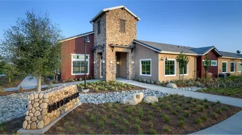 View/Area - 613 Eureka Dr, Santa Paula, CA 93060 photo 2 of 9