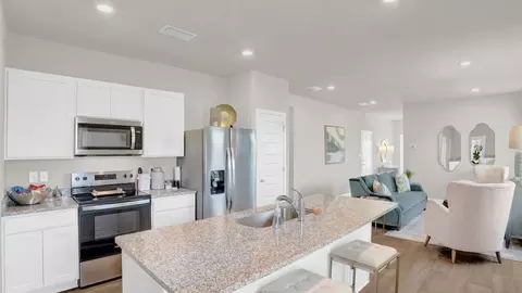 Kitchen - 26657 Sonesta Dr, Daphne, AL 36526 photo 9 of 9