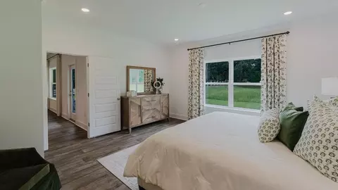 Bedroom - 26657 Sonesta Dr, Daphne, AL 36526 photo 11 of 16