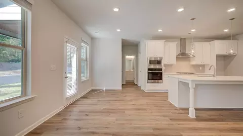 Living - 113 Frontier Way, Mcdonough, GA 30253 photo 4 of 6