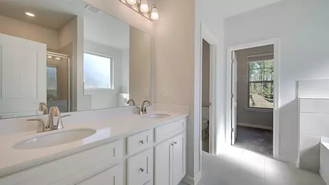 Bath - 113 Frontier Way, Mcdonough, GA 30253 photo 2 of 4