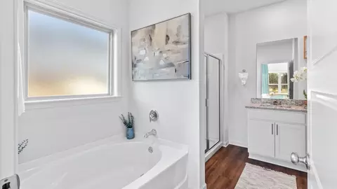 Bath - 436 Piney Dr, Pearl, MS 39208 photo 5 of 7