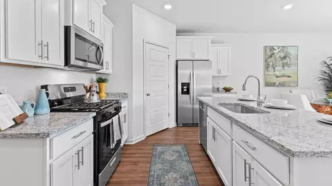 Kitchen - 436 Piney Dr, Pearl, MS 39208 photo 5 of 6