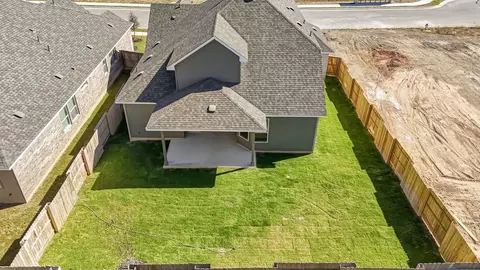 233 Montecido Dr, Liberty Hill, TX 78642