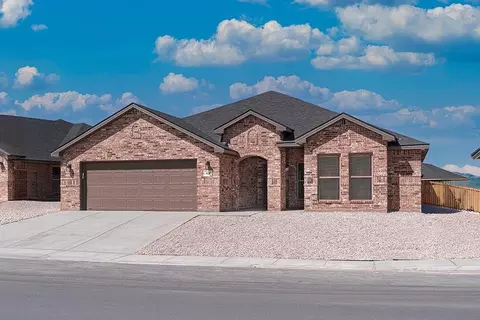 1206 E 31st St, Wolfforth, TX 79382