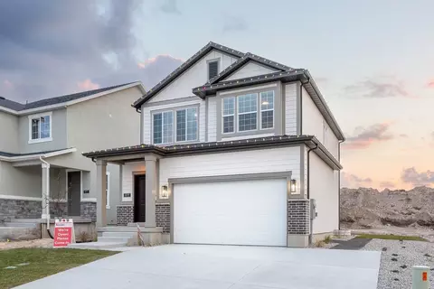 Exterior - 6417 Vernon Dr, Eagle Mountain, UT 84005 photo 3 of 11