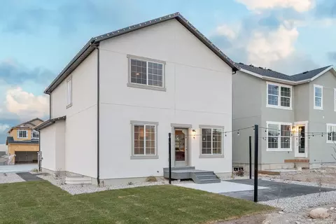 Exterior - 6417 Vernon Dr, Eagle Mountain, UT 84005 photo 5 of 11