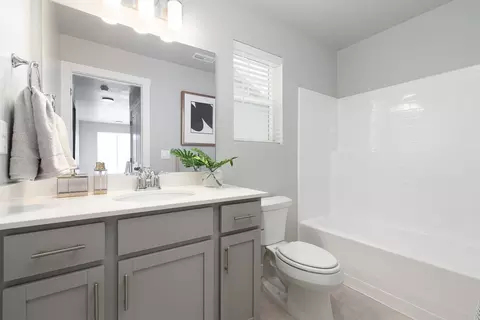 Bath - 6417 Vernon Dr, Eagle Mountain, UT 84005 photo 3 of 7