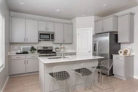Kitchen - 6417 Vernon Dr, Eagle Mountain, UT 84005 photo 4 of 6