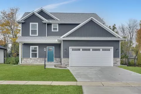 1701 Littlefield Ln, Mahomet, IL 61853