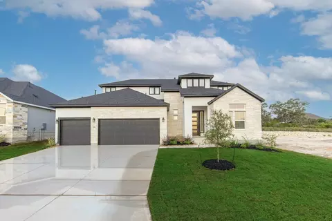 102 Kari Dr, Castroville, TX 78009