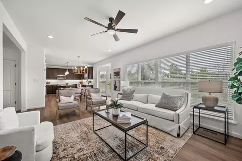Living - 1 Hazel Ct, Wright City, MO 63390 photo 3 of 16