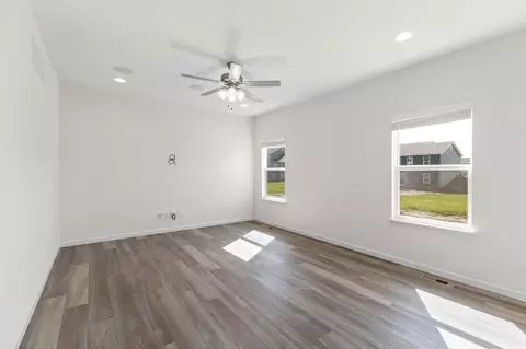 Living - 1 Hazel Ct, Wright City, MO 63390 photo 13 of 16
