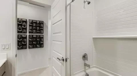 Bath - 9533 W Indianola Ave, Phoenix, AZ 85037 photo 3 of 4