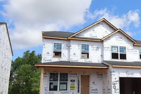 1502 Acadia Dr, Maineville, OH 45039