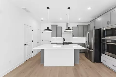 Kitchen - 715 Iron Forge Rd UNIT A, Frederick, MD 21702 photo 1 of 3